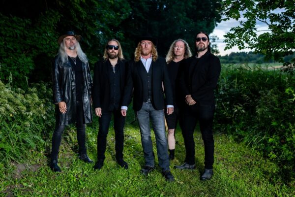 Cemetery Skyline Nordic gothic metal supergroup featuring members of Dark Tranquillity, Amorphis, and Insomnium, 2026